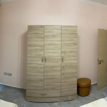 Plazh Apartment *