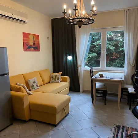 Plazh Apartment *