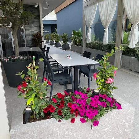 Apartment Plazh *